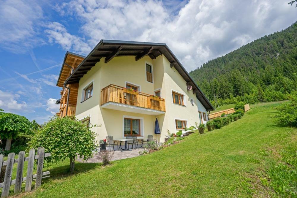 Haus Lackner Am Weissensee In Kaernten Exterior foto