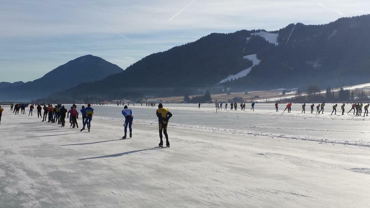 Haus Lackner Am Weissensee In Kaernten Exterior foto